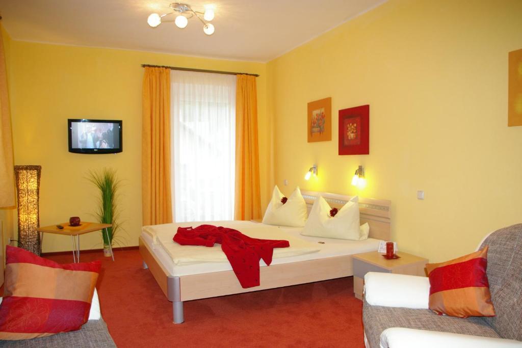 Hotel Heissinger Bad Berneck im Fichtelgebirge Chambre photo